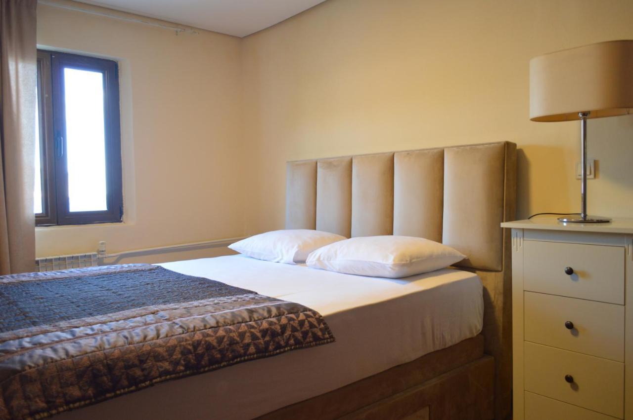 Ambassador Apartments Petrovac Екстер'єр фото